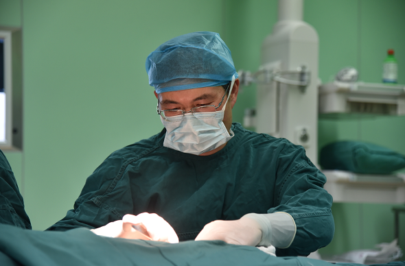 良性腫瘤就不需要處理？連續發作：15釐米的巨大瘤令人瞠目