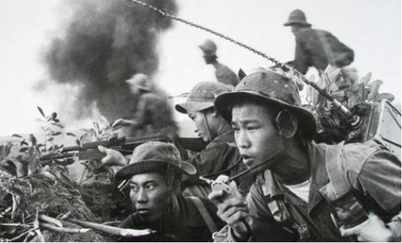 35年前,31名突擊隊員接到密令,最後有多少個人走出戰場? 35年前,31名突擊隊員接到密令,最後有多少個人走出戰場?