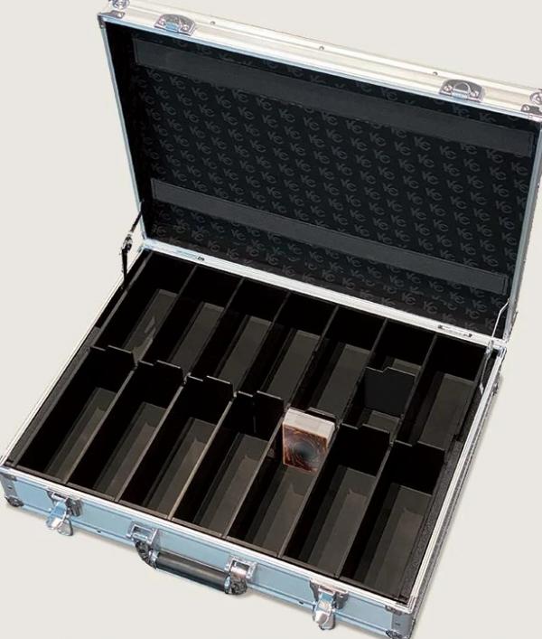 《遊戲王》25週年開始預熱了?科樂美官方推出“終極海馬套裝” 《遊戲王》25週年開始預熱了?科樂美官方推出“終極海馬套裝”