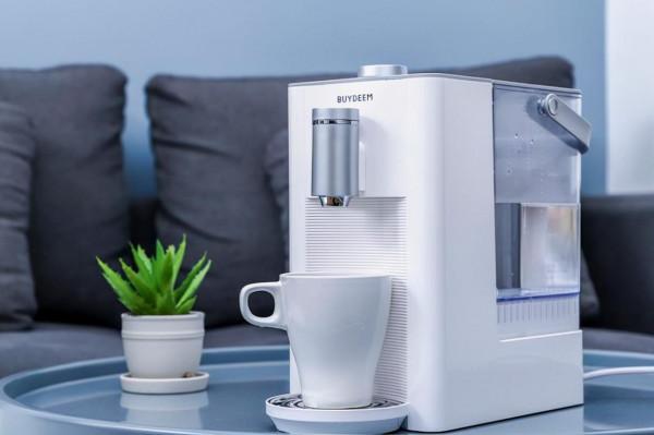 廚房還在用熱水壺燒水嗎?太落伍了,現今都流行即熱式飲水機 廚房還在用熱水壺燒水嗎?太落伍了,現今都流行即熱式飲水機