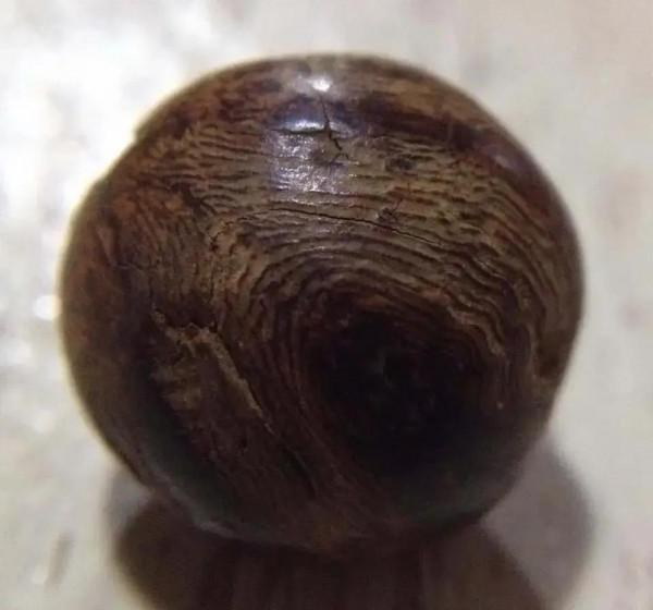 沉水扭絲紅土沉香節珠