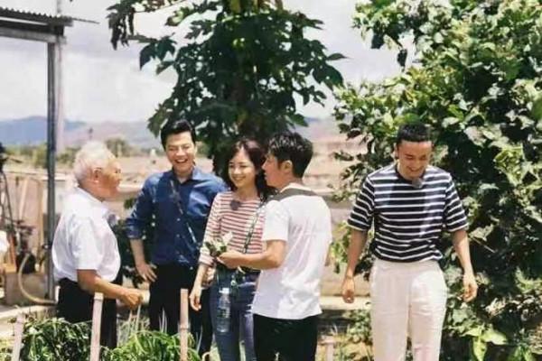 王冰冰成央視頂流！穿T恤拍綜藝人氣爆棚徹底火，更被倪萍誇上天