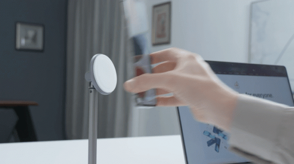 拉伸支架，三合一絕妙充電