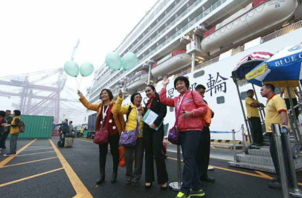 為什麼老年團那麼便宜？導遊說出“貓膩”，網友：心疼我們的父母