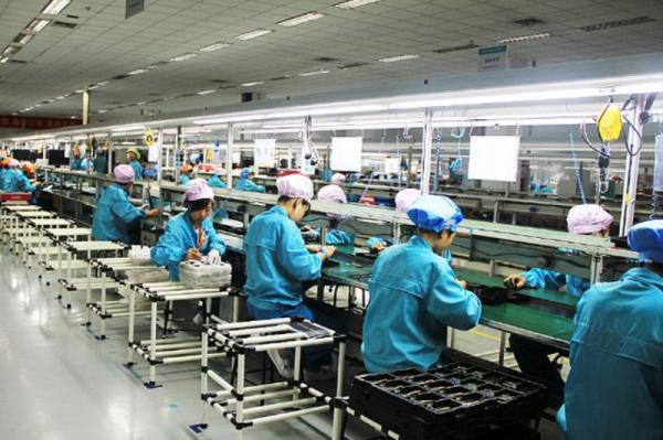 “破爛王”胡永根，56歲靠撿破爛創業，17年煉成億萬富翁娶嬌妻