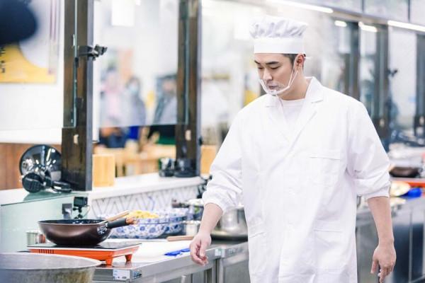 老百姓陪著鄧超錄製到半夜兩點半,《五哈》強凹的正能量令人尷尬 老百姓陪著鄧超錄製到半夜兩點半,《五哈》強凹的正能量令人尷尬