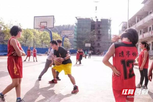 湖南省教書育人楷模丨張瓊瓊：大山裡的籃球教練