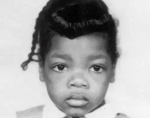 出身底層14歲生子，成為美國首位黑人女富翁：不認命才能打好爛牌