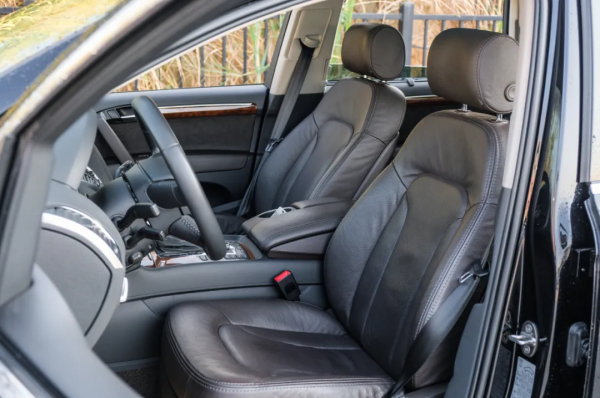 儘管踩油門,剩下的交給Quattro,開著二手越野版奧迪Q7去玩泥巴 儘管踩油門,剩下的交給Quattro,開著二手越野版奧迪Q7去玩泥巴