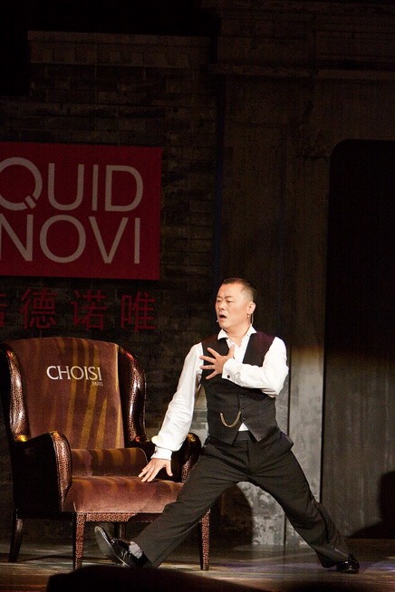 人人喊打的周立波，他的故事比想象的更惡劣