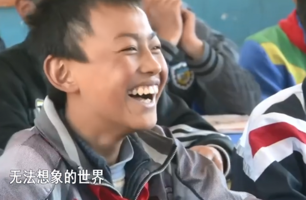 “變形計小魔王”王晨正：爺爺去世後，不遠萬里奔喪悼念