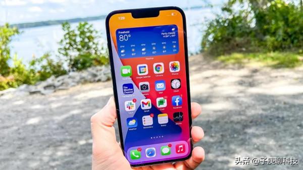 iPhone 14 新設計&mdash;&mdash;劉海兒或有大改，後置攝像頭無變化