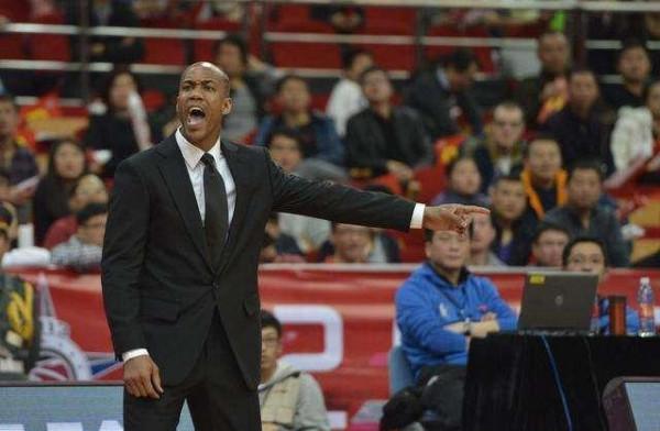 一夜3訊息!宏遠首場熱身賽結束,遼籃官宣喜訊,馬布裡主動辭職 一夜3訊息!宏遠首場熱身賽結束,遼籃官宣喜訊,馬布裡主動辭職