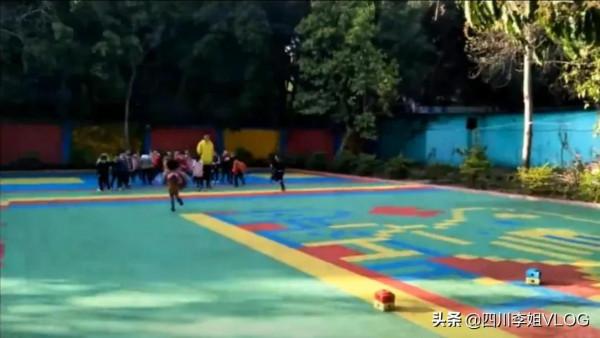 說說小孫女在一年之內上了三所幼兒園，轉三次幼兒園的事