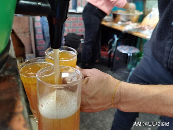 漢EV自駕新疆昭蘇縣，美食廣場排隊一小時終於吃上網紅燒烤