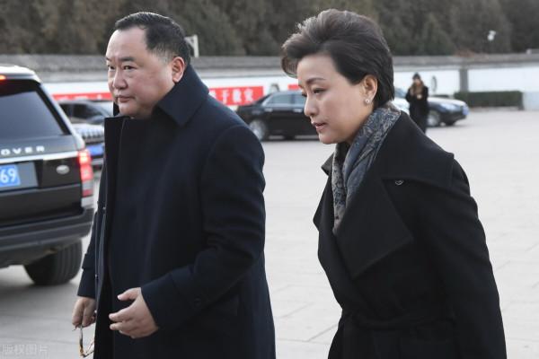 女人,碰上讓你怦然心動的男人,別猶豫。楊瀾可以做你的榜樣 女人,碰上讓你怦然心動的男人,別猶豫。楊瀾可以做你的榜樣