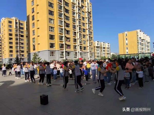 「七彩童謠」“畫卷繪祖國,童心迎國慶”百米畫卷親子活動 「七彩童謠」“畫卷繪祖國,童心迎國慶”百米畫卷親子活動