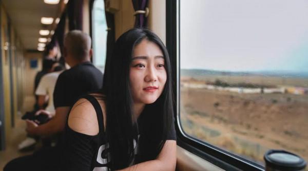 這趟開往拉薩的列車，票價不到300，一站一景美哭了