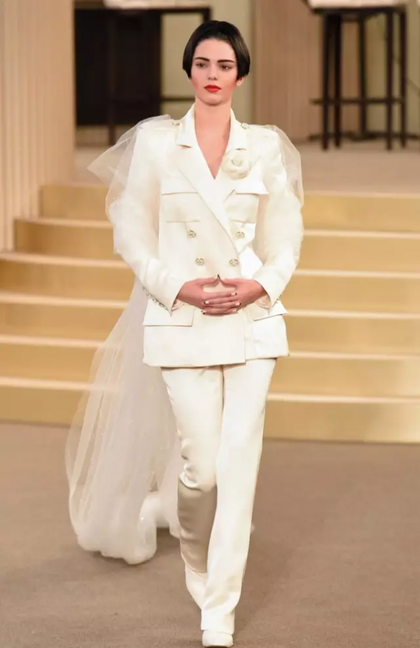 以新視角，解讀香奈兒Chanel2015/16秋冬服裝系列