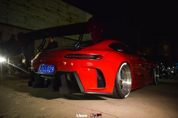 屬於iAcro的平安夜是什麼畫風？