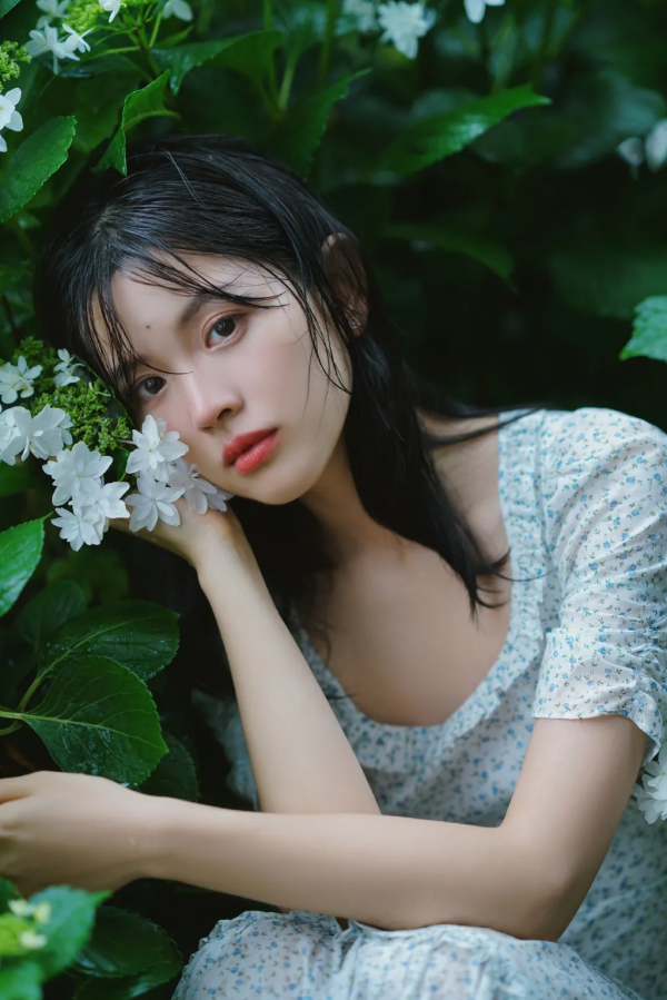 小長假VS婚禮季，這7套LOOK低調又美麗