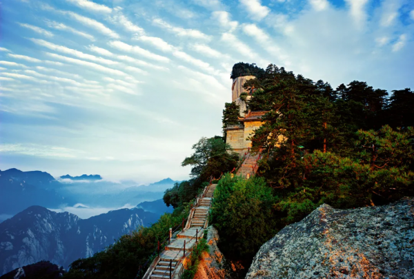 十一遊覽華山的最佳線路,現在就給你安排! 十一遊覽華山的最佳線路,現在就給你安排!