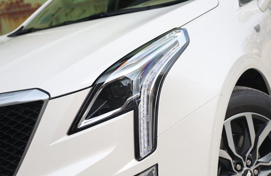 近光表現一般，扉旅汽車實測凱迪拉克XT5