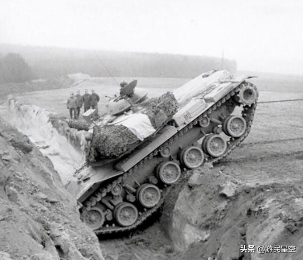 講武堂：樸實無華的“土溝”，是怎麼成為坦克殺手的？