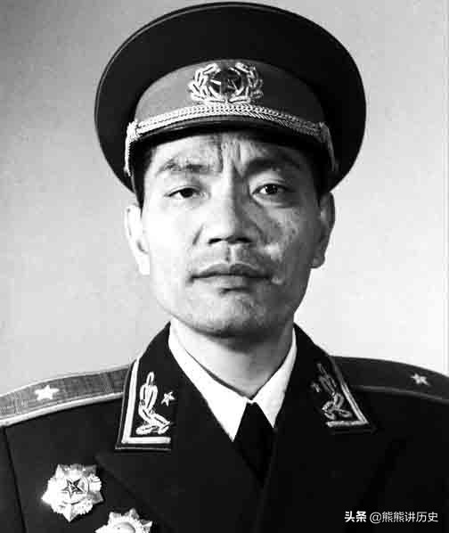 第二野戰軍下轄的九個軍，哪個軍的師長，後來比軍長髮展地還要好
