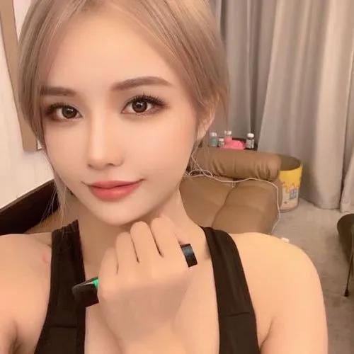 虎牙麻瓜星對決,十七登場後大量粉絲湧入彈幕爆炸,殺戮酸了 虎牙麻瓜星對決,十七登場後大量粉絲湧入彈幕爆炸,殺戮酸了