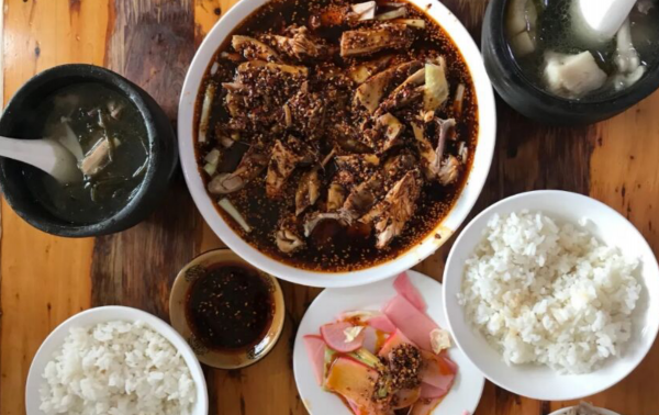 四川國道旁的非遺美食，16元一罐，做法很少見，曾多次上過CCTV