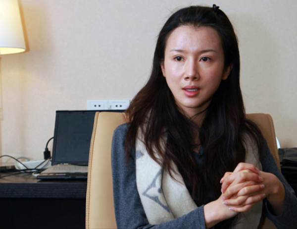 被導演侄子暴打，嫁2婚聯想總監，退出娛樂圈的孫菲菲，該怪誰呢