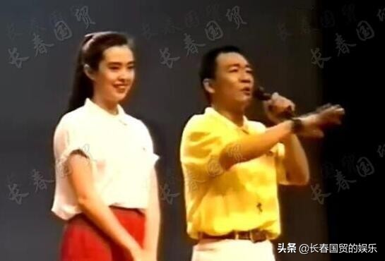 王祖賢29年前舊照曝光，亮相央視文藝晚會美得像仙女