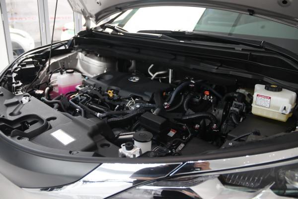 【到店實拍】外形激進，空間優秀，全系2.5L混動，豐田賽那實拍