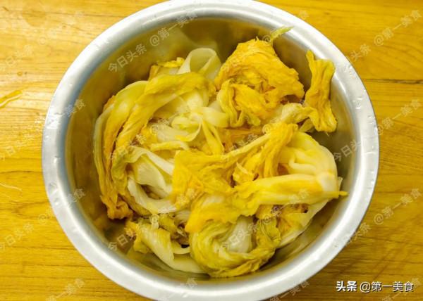 醃酸白菜，放料越多越難吃，只需放1味料，醃出來脆生生的，開胃