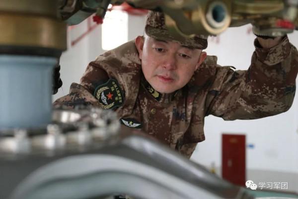 老兵的獨家記憶丨一句堅持30年的承諾：&OpenCurlyDoubleQuote;我要對戰友的生命安全負責！&rdquo;