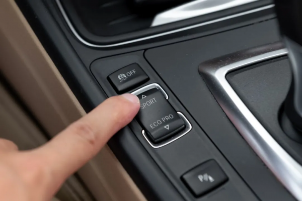 用A級的價格買臺寶馬320Li，用車感受的越級提升