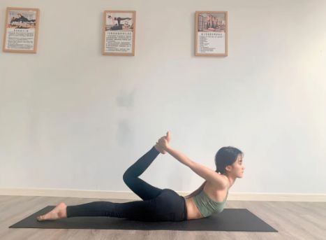 每天三個動作，帶你遠離“拜拜肉”