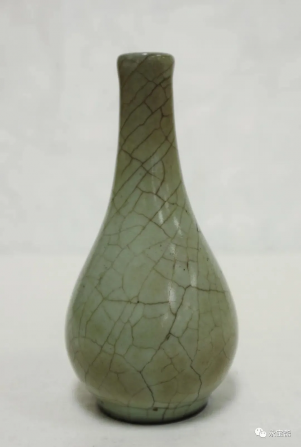 南宋-元官窯青釉膽式瓶