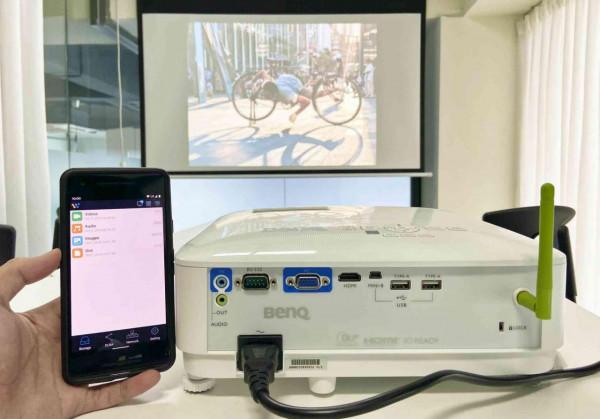 用投影儀代替電視機是種什麼感覺？我體驗了兩年，又換回了電視機