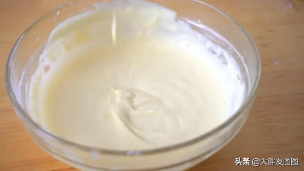 10分鐘搞定熱騰騰的早餐,不烤不蒸,軟蓬的油墩子,上桌一秒光碟 10分鐘搞定熱騰騰的早餐,不烤不蒸,軟蓬的油墩子,上桌一秒光碟