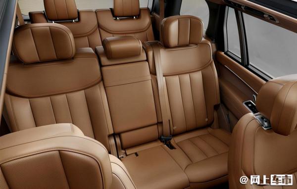 路虎全新攬勝國內首次曝光，尺寸更大了，用寶馬八缸發動機