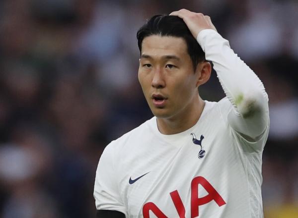 一場0-3再現圖赫爾神換人，熱刺2場被灌6球太恥辱，孫興慜啞火