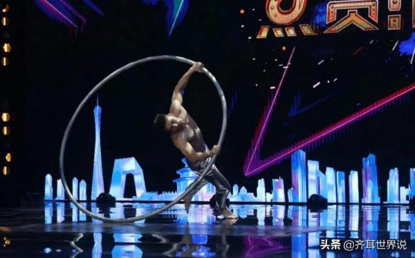 華裔女孩扮花木蘭勝過劉亦菲，女版岳雲鵬現身，這檔綜藝驚喜不斷