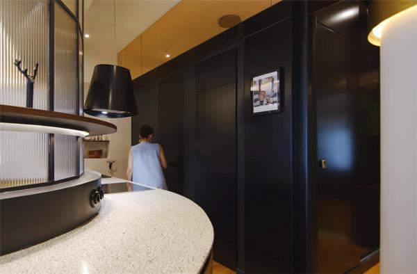 發現一對70後夫婦的家：48㎡的古典裝修很有味道，實在太會裝飾了