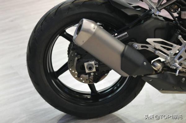 買不起的“裸版R1”雅馬哈MT-10實拍 這個外觀過於霸氣 買不起的“裸版R1”雅馬哈MT-10實拍 這個外觀過於霸氣