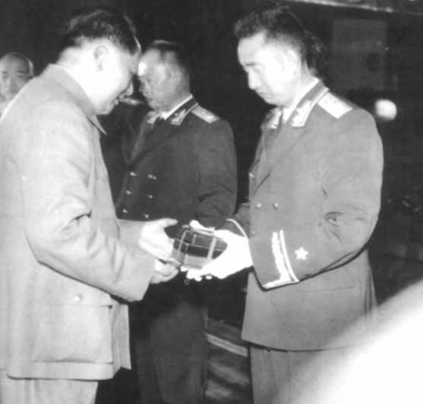 1955年，軍委連開兩天會議敲定元帥11位，為何後來缺一人？