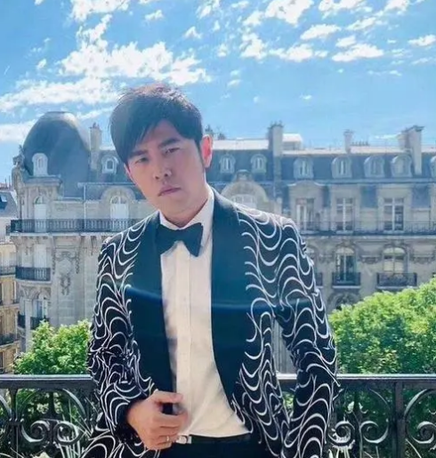 “被疾病纏身”的8位明星,個個都是大咖,再有錢也無法治癒 “被疾病纏身”的8位明星,個個都是大咖,再有錢也無法治癒