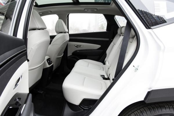 第五代途勝L:全系1.5T 200匹馬力,直接叫板豐田榮放? 第五代途勝L:全系1.5T 200匹馬力,直接叫板豐田榮放?