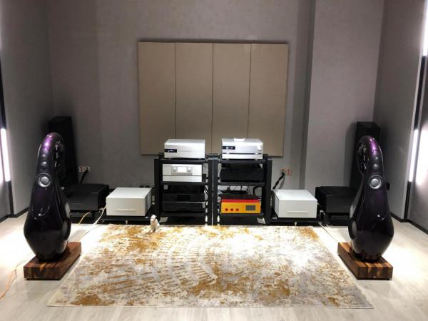 英國VIVID G4音箱+群星薈萃書架座1.0單聲道前後級+羅西尼轉盤解碼